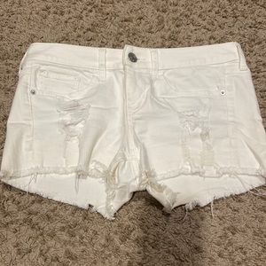 Express white denim shorts size 4